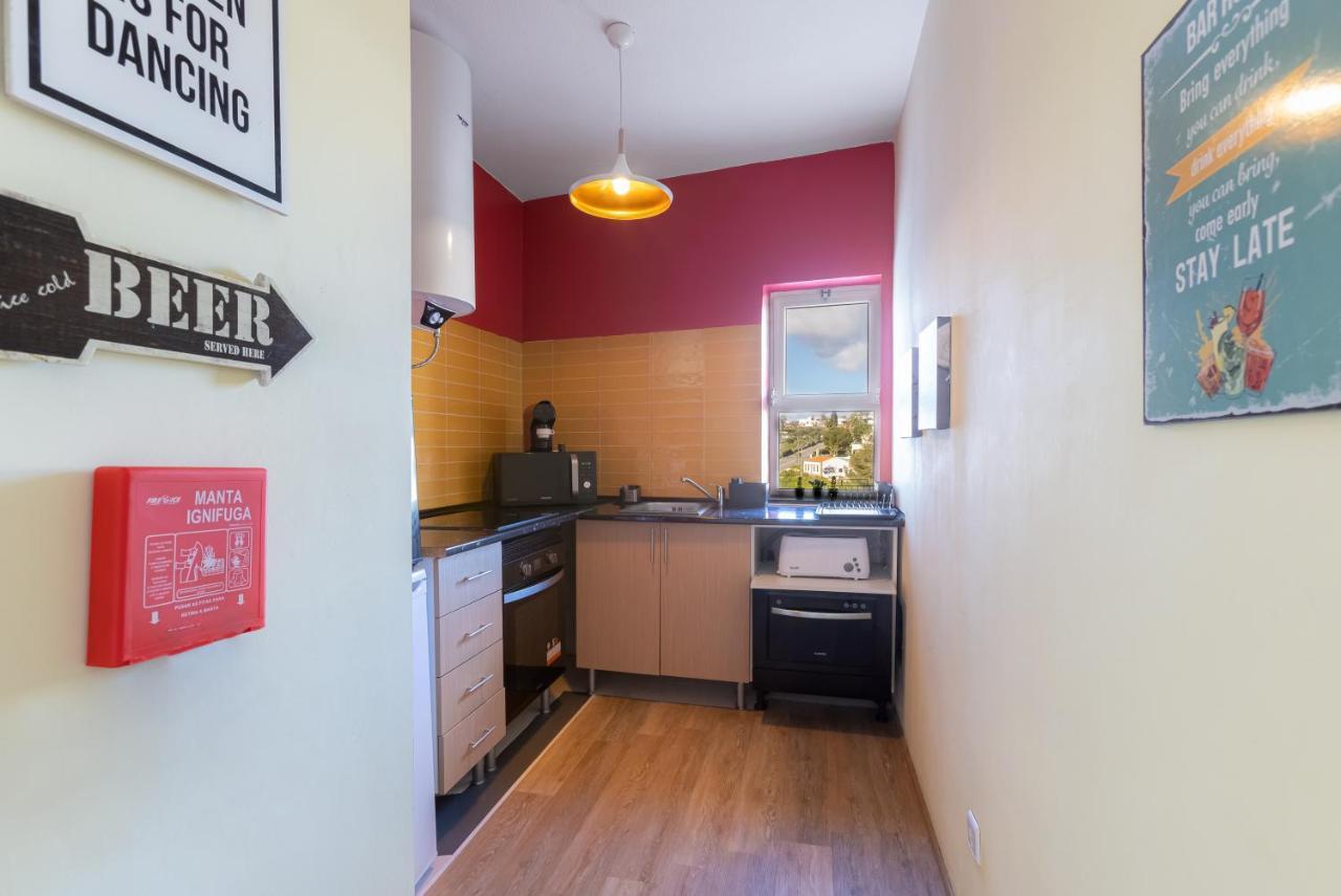 Max Crib - Seafront 2 Bedroom Apart With Ac And Private Parking In Armação de Pêra Kültér fotó